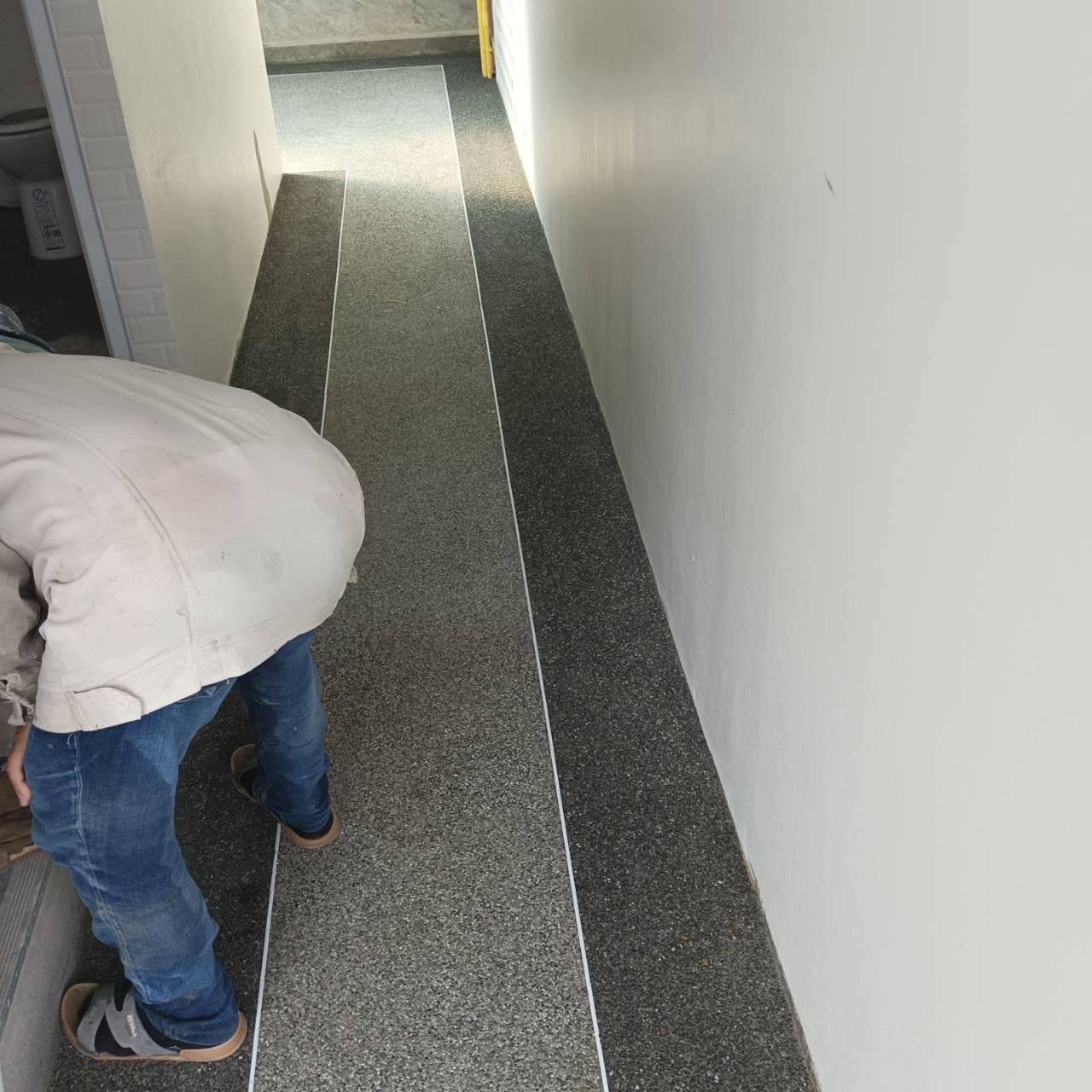 p31 - https://ช่างยุทธทรายล้าง.com | ช่างสมประสงค์ ผู้เชี่ยวชาญงานหินขัดทรายล้างมากว่า 30 ปี รับเหมาทำทรายล้างทั่วไทย พร้อมบริการคุณภาพสูงในราคายุติธรรมที่สามารถตกลงกันได้