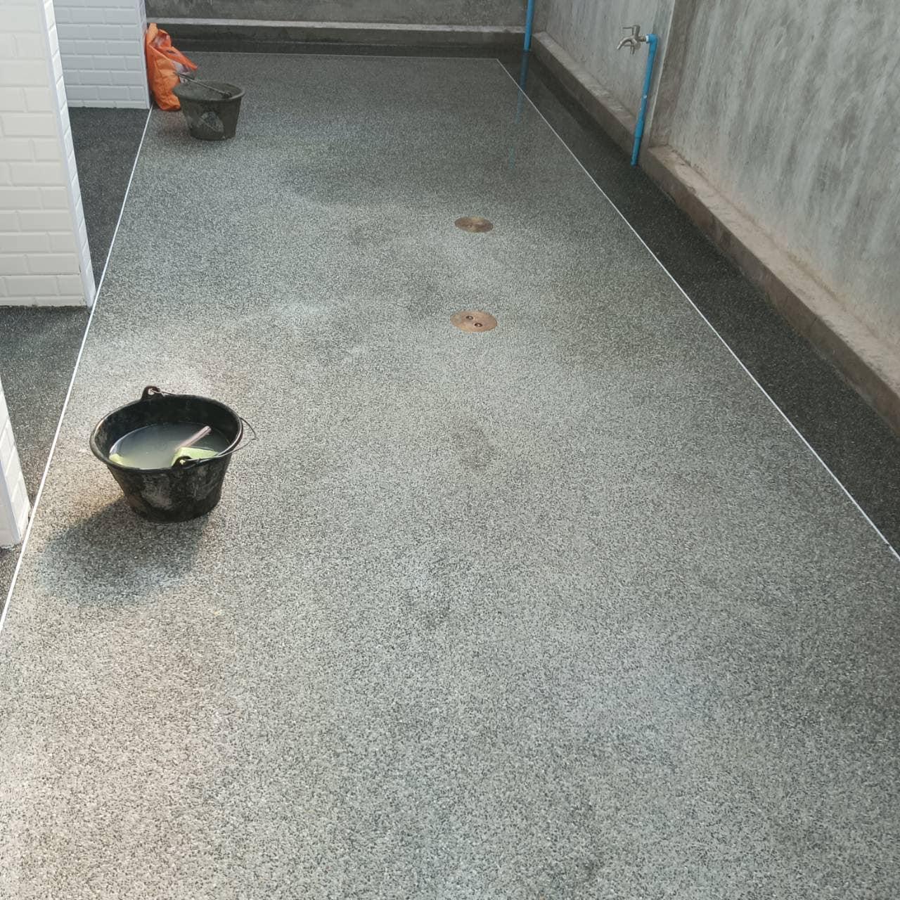 p33 - https://ช่างยุทธทรายล้าง.com | ช่างสมประสงค์ ผู้เชี่ยวชาญงานหินขัดทรายล้างมากว่า 30 ปี รับเหมาทำทรายล้างทั่วไทย พร้อมบริการคุณภาพสูงในราคายุติธรรมที่สามารถตกลงกันได้